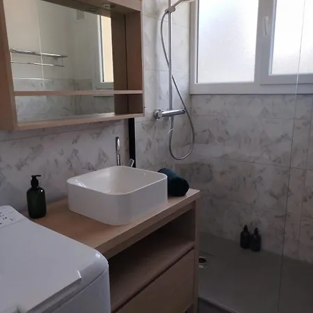 T2 Moderne Proche Centre Avec Balcon Et Wifi