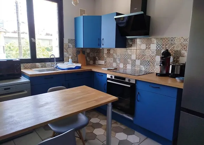 Apartment T2 Moderne Proche Centre Avec Balcon Et Wifi Saint-Lo