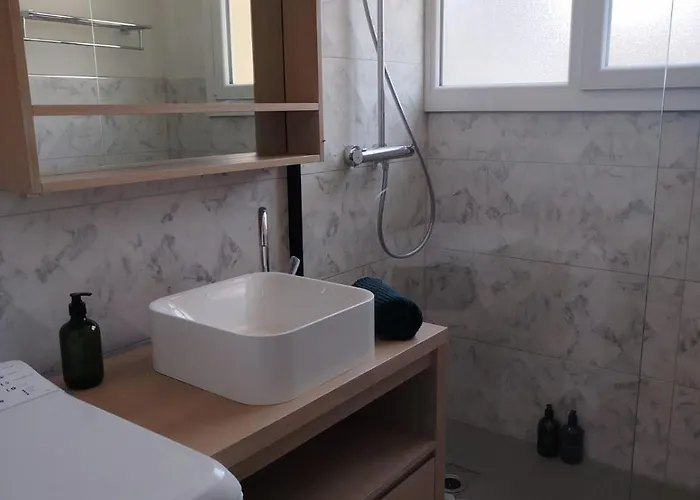 T2 Moderne Proche Centre Avec Balcon Et Wifi