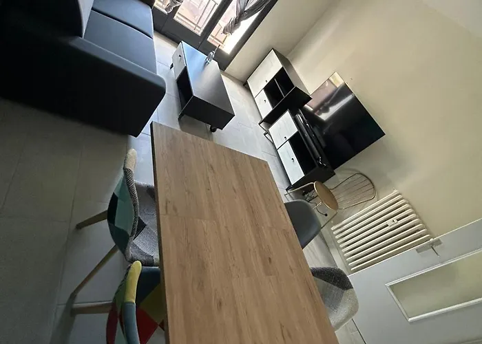 T2 Moderne Proche Centre Avec Balcon Et Wifi *